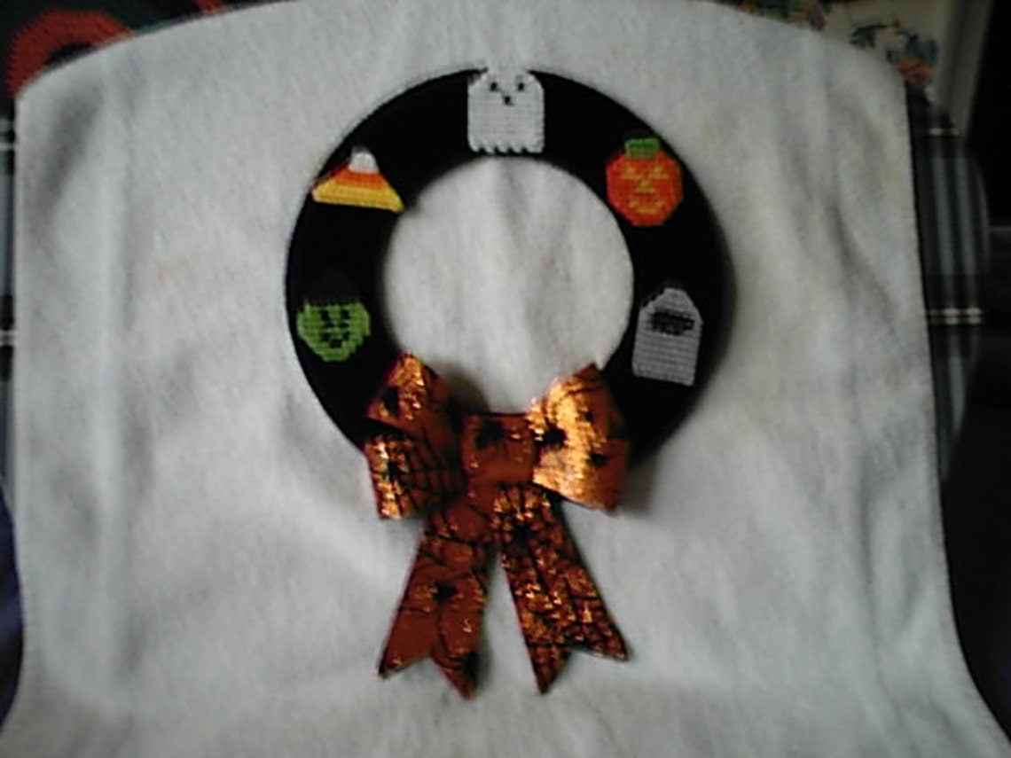Plastic Canvas PDF Pattern Halloween Wreath - Etsy