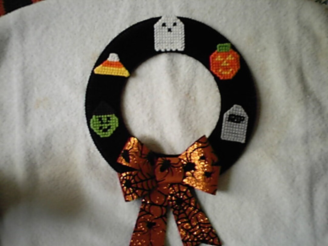 Plastic Canvas PDF Pattern Halloween Wreath - Etsy