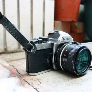 Black Premium Camera Neck Strap RING made to order image 3
