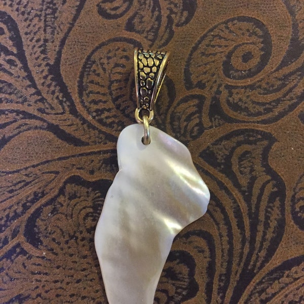 Eastern Woodlands Oyster shell Free form Pendant (Gold)