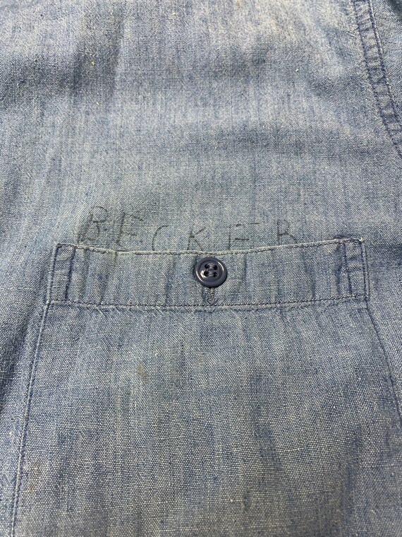 Vintage 50's US Navy Chambray DISTRESSED Short Sl… - image 4