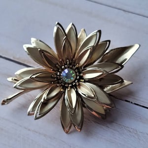 Vintage Gold Flower Brooch, Large Flower Brooch with Rhinestone, Vintage Jewelry