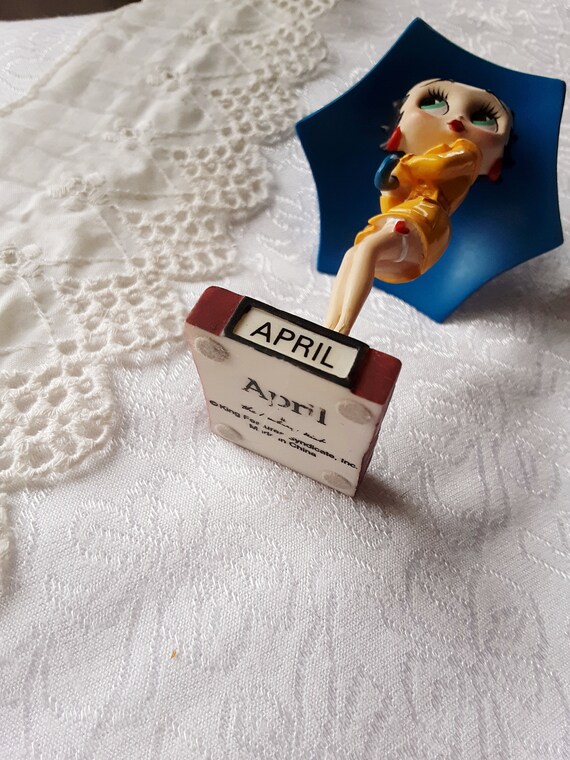 BETTY BOOP FIGURINE, Danbury Mint Calendar Month, April Figurine