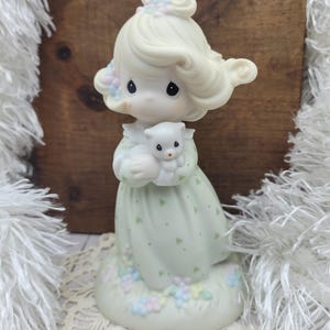 Precious Moments Figurine, &#39;You are Such a Purr-fect Friend&#39;, 1992 Collectible Porcelain Figurine, Enesco, Girl Figurine with Cat