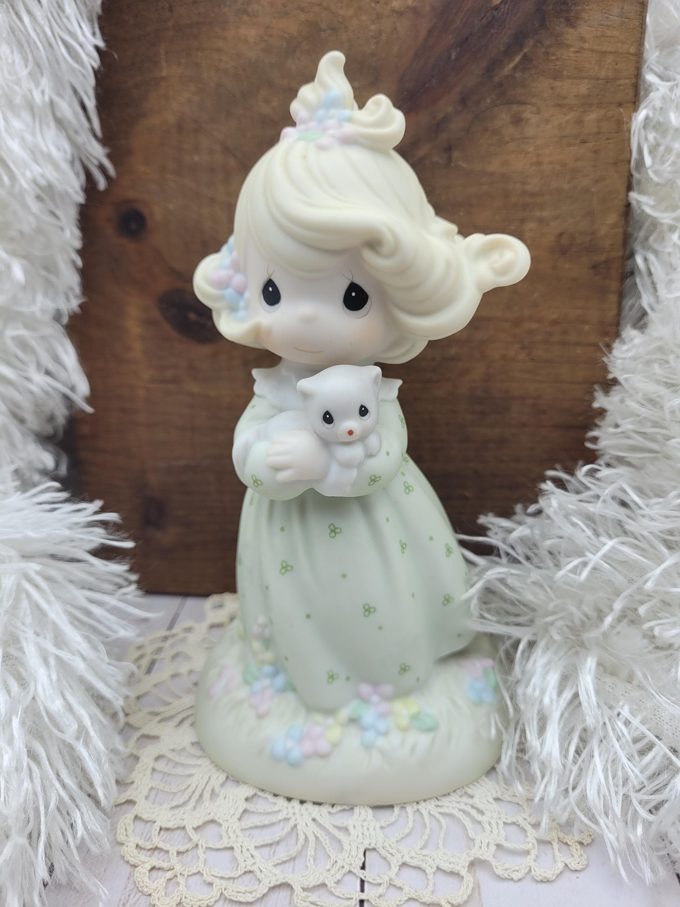 Precious Moments 'purr-fect Friend' Figurine: Girl With Kitten