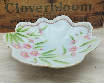 Vintage Scalloped Bowl, Porcelain Floral Bowl, White