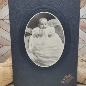 Carte ancienne pour armoire de bébé