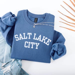 Salt Lake City Ski Mountains Crewneck Sweatshirt - Winter Snow Skiing Snowboarding Hoodie, Ski Resort Winter Vacation Jumper, Utah Souvenir