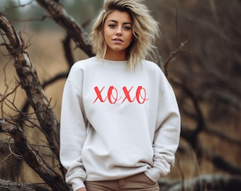 XOXO Valentine's Day Sweatshirt, Embroidered Love Heart Crewneck