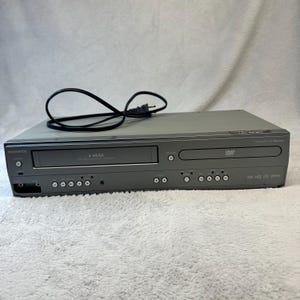 Magnavox MWD2206 DVD VCR Combo VHS Player Recorder No Remote Tested Working