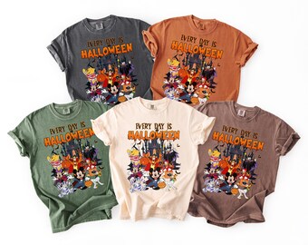 Camiseta Comfort Colors Everyday Is Halloween | Camiseta de Halloween do Mickey e Minnie do Castelo da Disney | Camiseta com estampa assustadora | Camiseta unissex com estética de outono