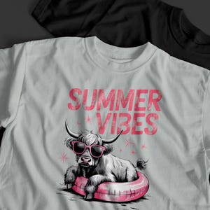 Lustiges Sommer Vibes Kuh Shirt, Sonnenbrille Strand Urlaub T-Shirt, süßes Tier Chill T-Shirt, Retro Kuh Grafik Shirt, Sommer Stimmung Geschenk T-Shirt