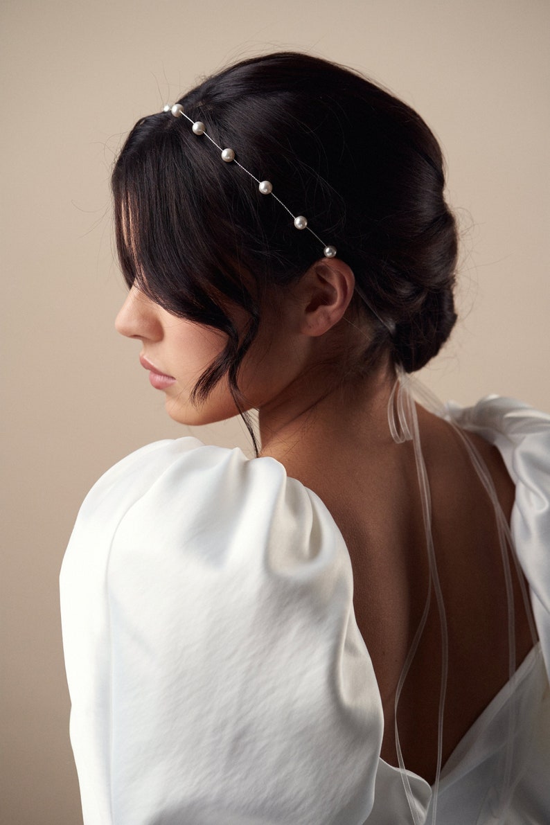 Modern Elegance Pearl Headband for a Timeless Modern Bride image 1