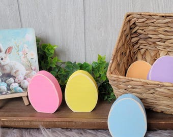 Handmade Wood Easter Eggs: Distressed Spring Decor