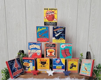 Vintage Firework Wood Sign: Retro Americana Decor