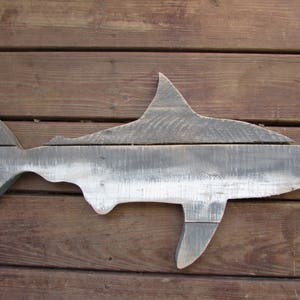 Reclaimed Wood Pallet Shark Wall Art: Beach Decor