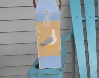 Boya de gaviota pintada a mano: decoración costera para casa de playa