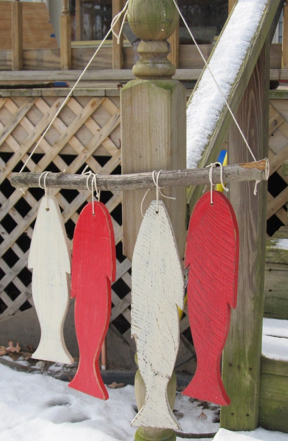 Wood Fence Fish Wall Hanging. Rustic Lake Home Decor. Fishing Cabin Decor.  Lake House Decor. Red and White Fish Wall Hanging. 