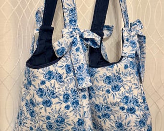 Bolso de hombro con lazo