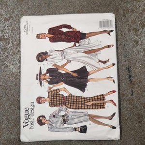 Vogue Sewing Pattern 1075 Sizes 8-12 Misses