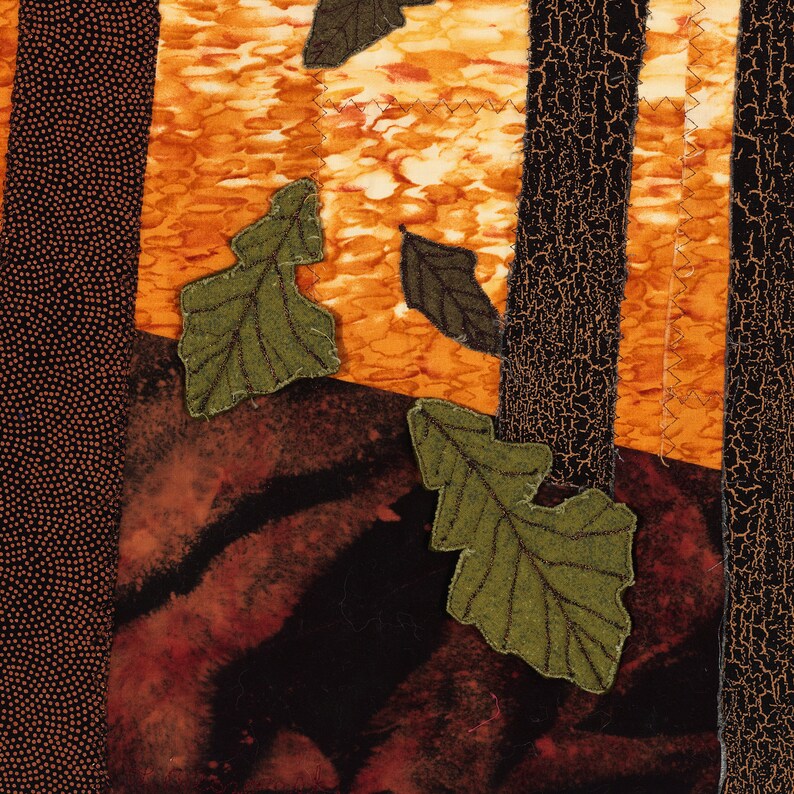 Quilt Art Wall Hanging, Autumn Sunset, River Forest, 3-D Oak Leaves, Sunset Over the River with Water Reflection Bild 7