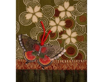 Textil-Kunst-Collage, bestickte Patchwork, Cloisonne Schmetterling, asiatische Pflaume Blüten, bereit, Wandkunst zu rahmen