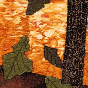 Quilt Art Wall Hanging, Autumn Sunset, River Forest, 3-D Oak Leaves, Sunset Over the River with Water Reflection Bild 8