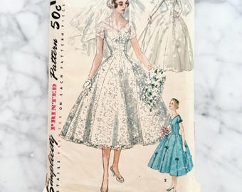 Simplicity 1461 – Bust 32. 1950s bridal gown with lace overlay and veil. Vintage sewing pattern.