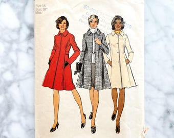 70er Jahre SIMPLECITY 5928.38 Büste. mod retro Prinzessin Kleid Mantel lange Ärmel Rundkragen. 1970er Jahre Schnittmuster