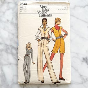 70s Vogue 8348. 32.5 bust. zip front romper shorts scoop neck long short sleeve wide leg disco jumpsuit. 1970s vintage sewing pattern.