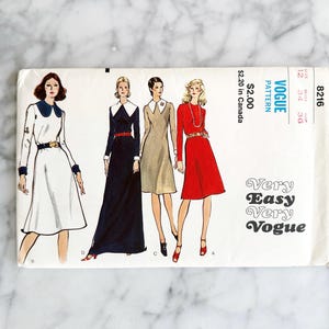 Vogue 8216 – Bust 34. 1970s A-line dress pattern. Jewel neck long sleeve midi. Very Easy Very Vogue.