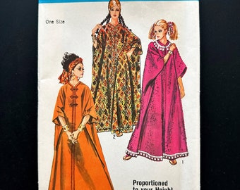 70s Simplicity 8354. ONE SIZE 1970s vintage boho hippie caftan long sleeves robe duster vintage sewing pattern volup plus size