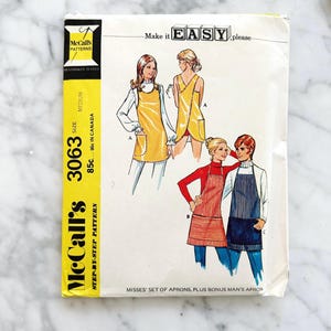 McCall’s 3063 – Size Small, Medium. 1970s set of aprons with bonus men’s apron. Vintage sewing pattern.