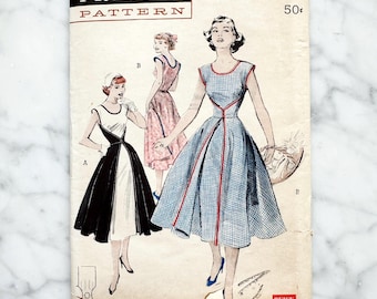 50s Butterick 6015. 32 bust. Quick and Easy Walkaway Whirl away wrap dress. full circle skirt. 1950s vintage sewing pattern