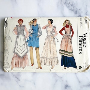 70s Vogue 7256. Small 31 32 Bust. gunne sax style prairie cottage core ruffle pinafore apron dress. 1970s vintage sewing pattern