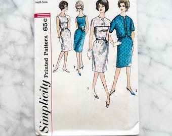 Simplicity 4477 – 37 Bust. 1960s half size sheath dress with detachable collar and jacket. Vintage sewing pattern.
