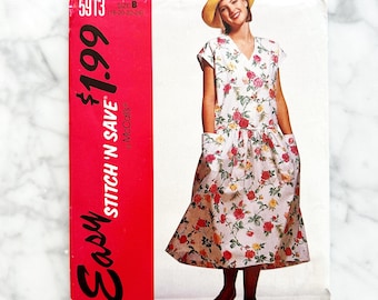 McCall's 5913 – buste 40-46". jaren 1990 losse pullover-jurk met knopen aan de voorkant. Easy Stitch 'n Save vintage naaipatroon. volup plus size