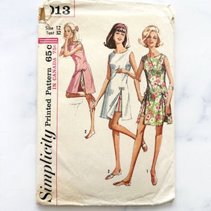 Simplicity 6013, años 60. Busto: 32. Vestido recto retro moderno con lazos. Vestido playero con shorts. Patrón de costura vintage de los años 60.