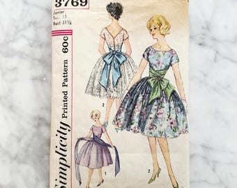 Simplicity 3769 – Bust 31.5. 1960s fit and flare party dress with sash. Vintage sewing pattern.
