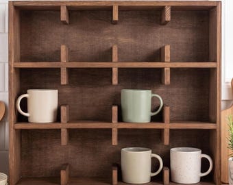 Wall-Mounted Wooden Mug Display Shelf – 12-Cup Coffee Mug Rack & Organizer