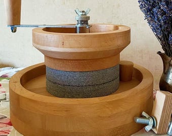 Manual Stone Grain Flour Mill – Hand-Crank Flour Grinder for Home Millers