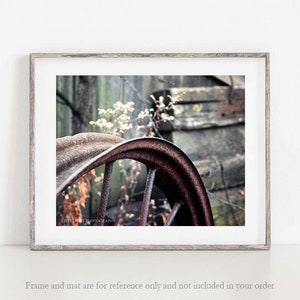 Rustic Farmhouse Decor, Wagon Wheel Photo Print, Rustic Country Wall Art, Old Wagon Wheel Photo