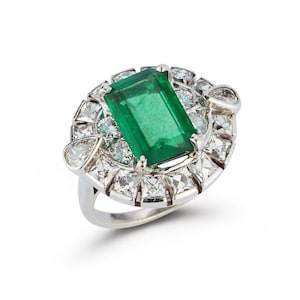 Vintage Emerald and Diamond Platinum Cocktail Ring