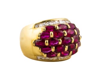 Anello Bombe con rubini e diamanti in oro giallo 18 carati