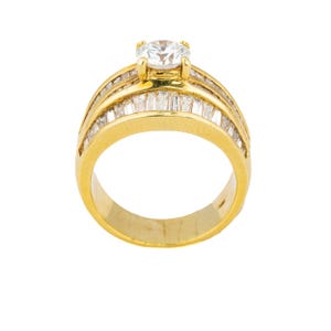 Vintage Diamond and 18K Yellow Gold Cocktail Ring