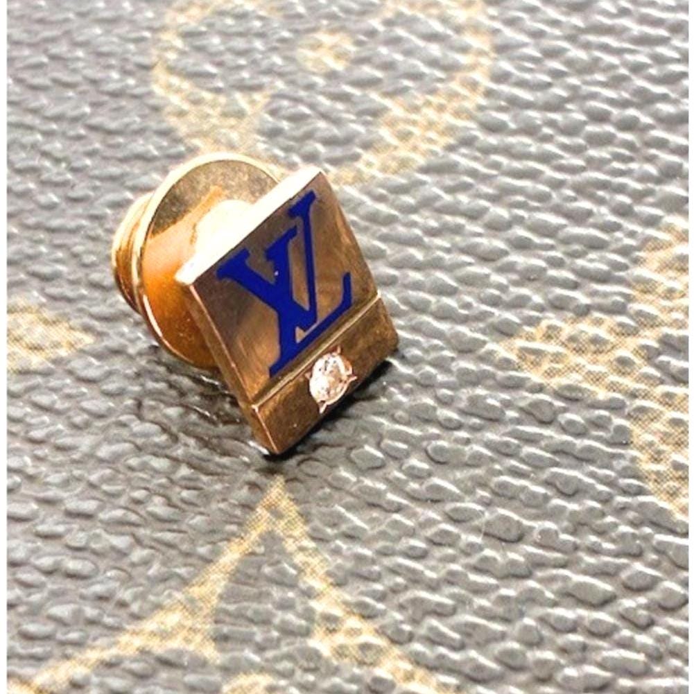 Rare 1990s Louis Vuitton 14K Gold Lapel Pin With Diamond – 10-year