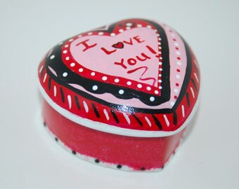 Hand Painted  "I Love You"   Porcelain Heart Box