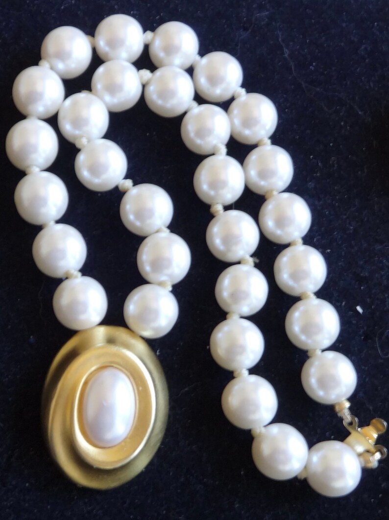 givenchy pearls