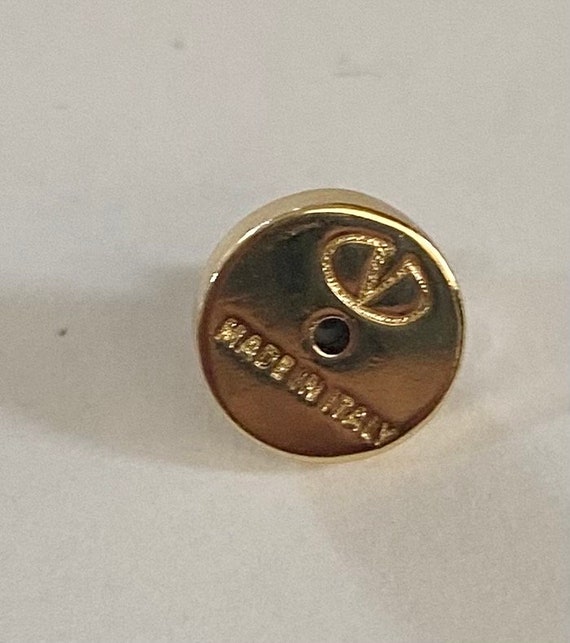 V Logo Signature Pearl Earrings