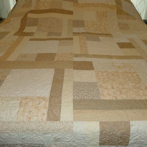 Handmade Quilt--patchwork quilt--Carolina Wedding Quilt--free shipping